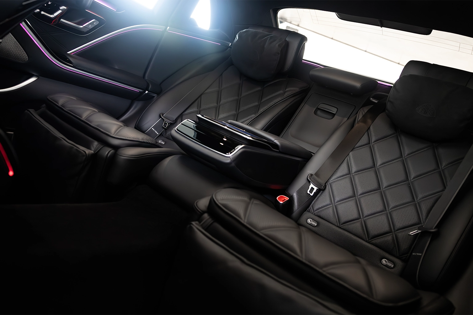 Rent Mercedes-Benz Maybach S580 in Dubai photo 5