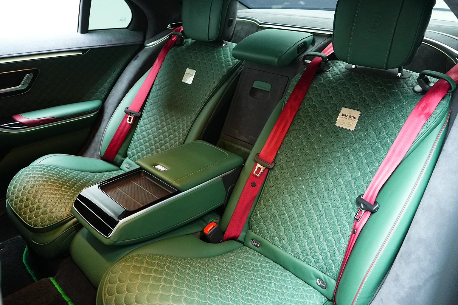 Rent a Mercedes-Benz S580 Brabus in Dubai photo 4