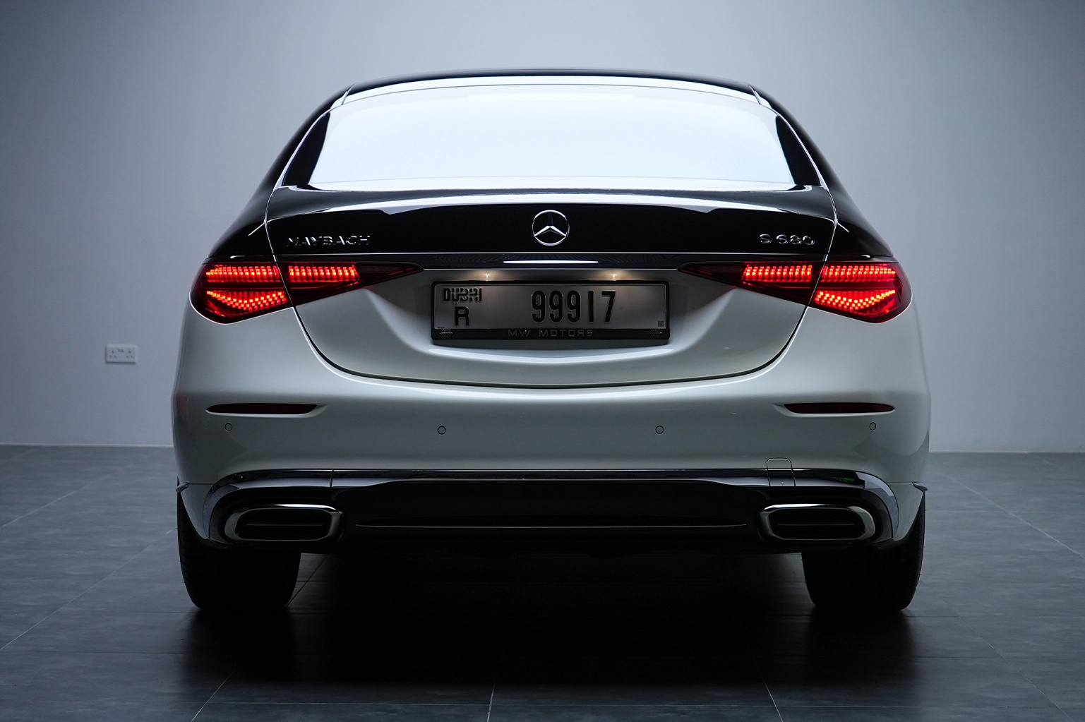 Mercedes-Benz Maybach S680 Long Rental in Dubai photo 3