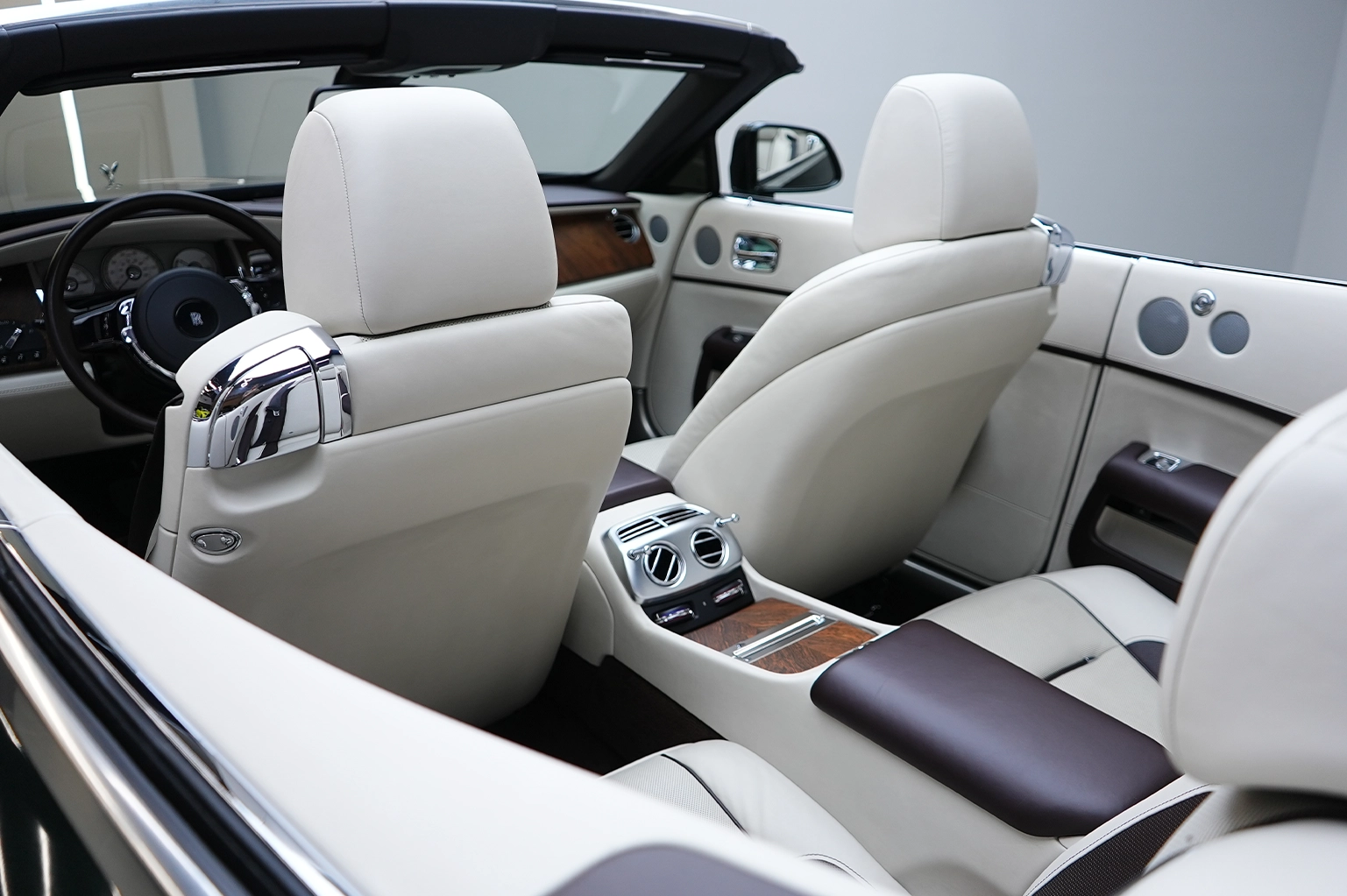 Rent Rolls-Royce Dawn Green in Dubai photo 4