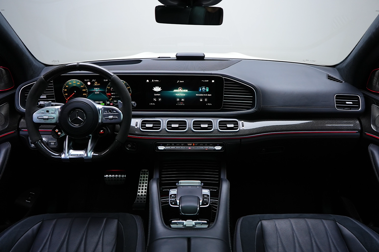 Rent a Mercedes-Benz GLS 63 AMG in Dubai photo 4