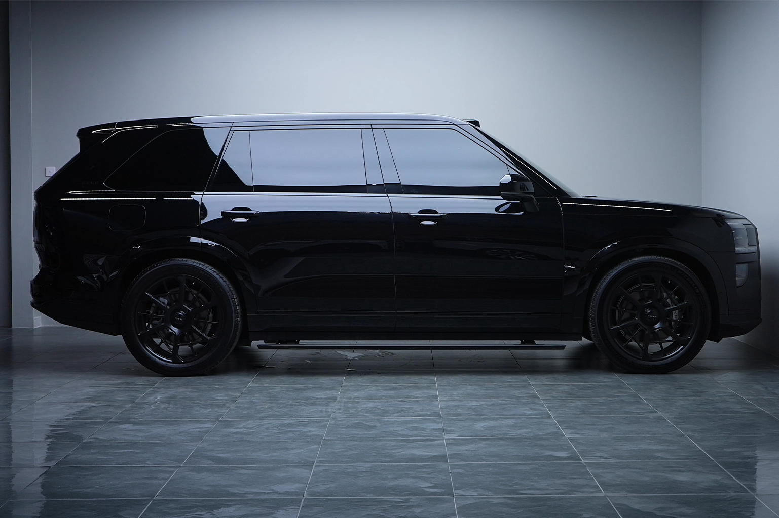 Zeekr 9X Black Rental in Dubai photo 3