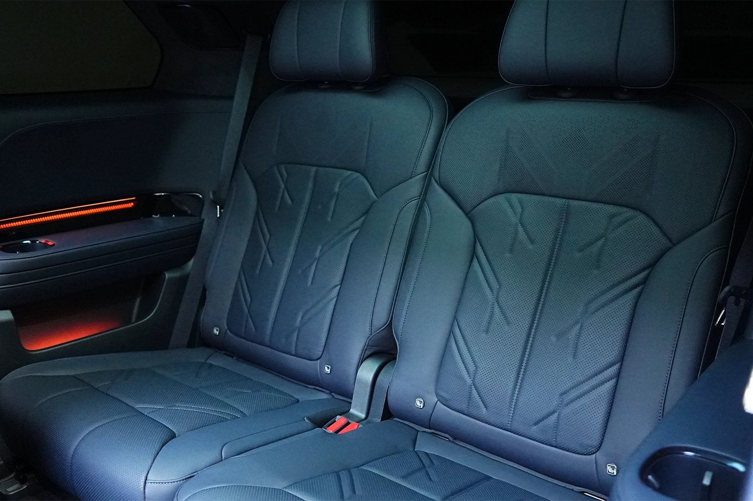 Zeekr 9X Black Rental in Dubai photo 8