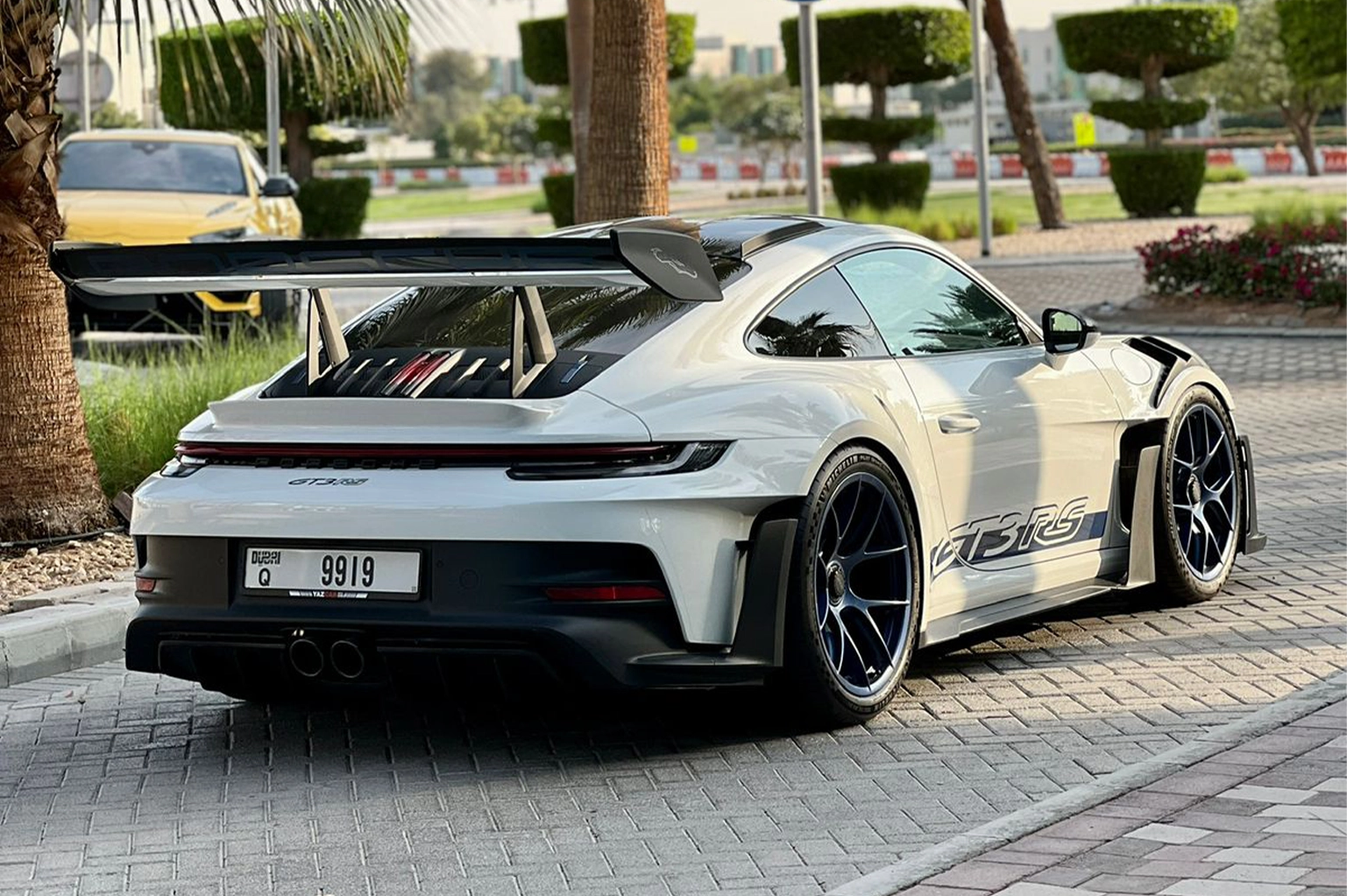 Porsche 911 GT3 RS for Rent in Dubai photo 2