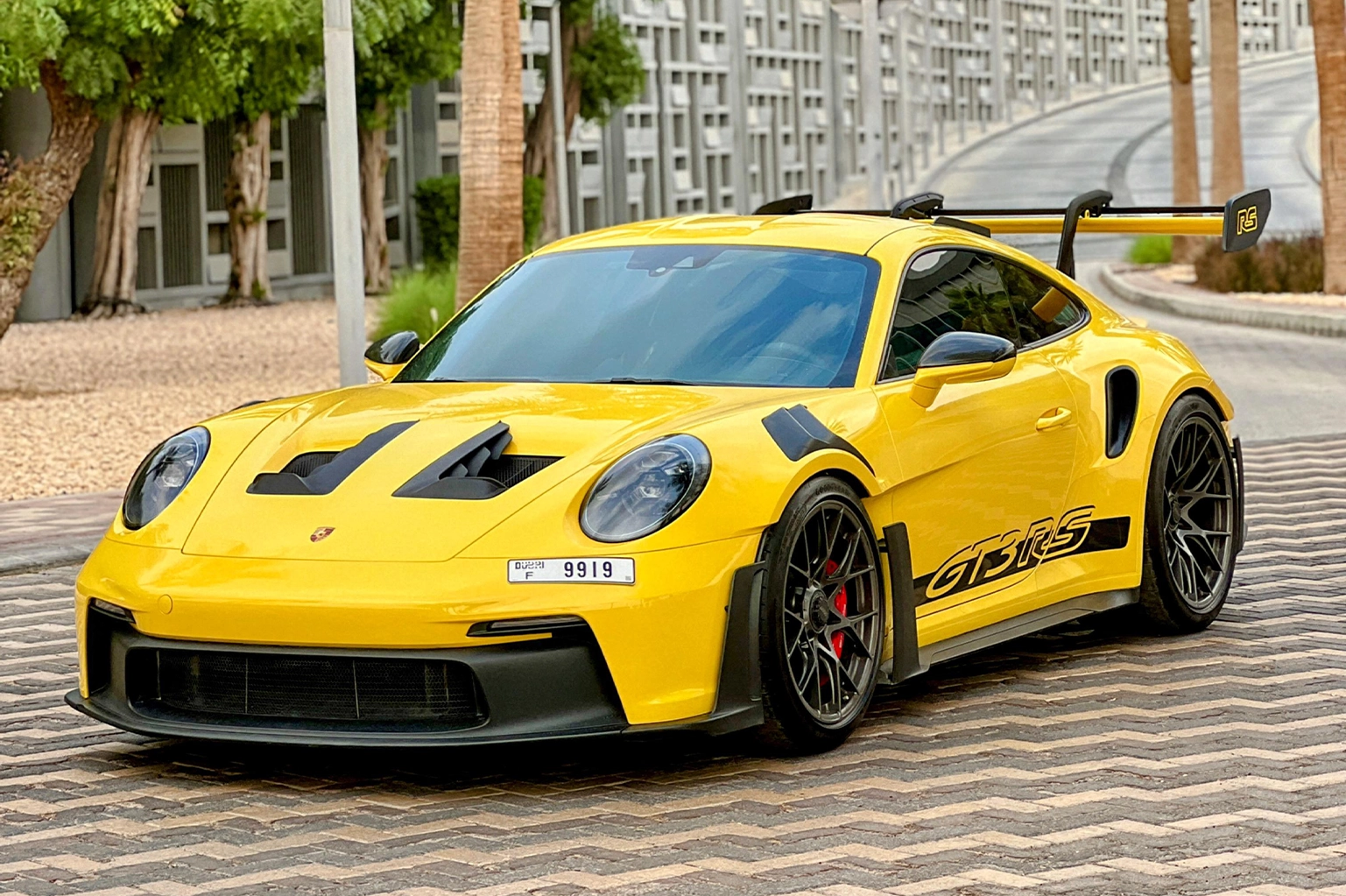 Hire Porsche 911 GT3 RS Yellow in Dubai