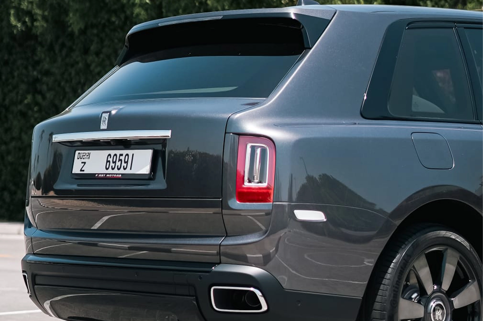 Rolls-Royce Cullinan for Rent in Dubai photo 2