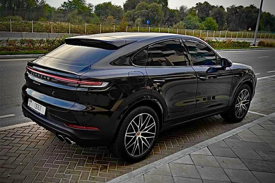 Porsche Cayenne Black for Rent in Dubai photo 3