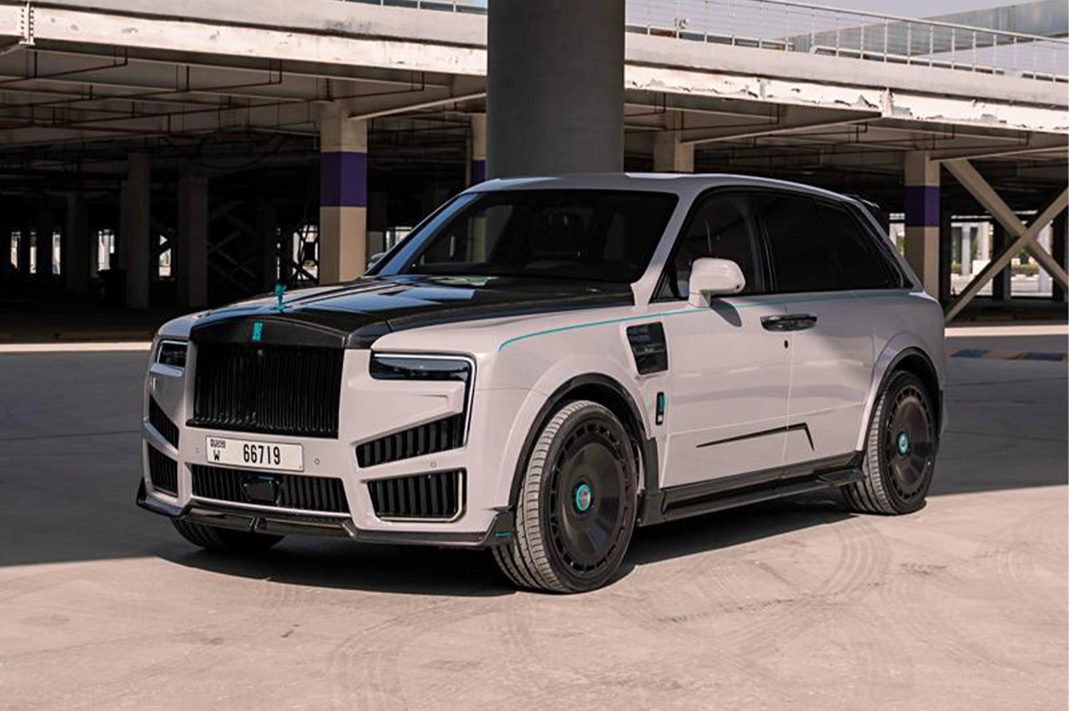 Rent Rolls-Royce Cullinan Nardo Grey in Dubai