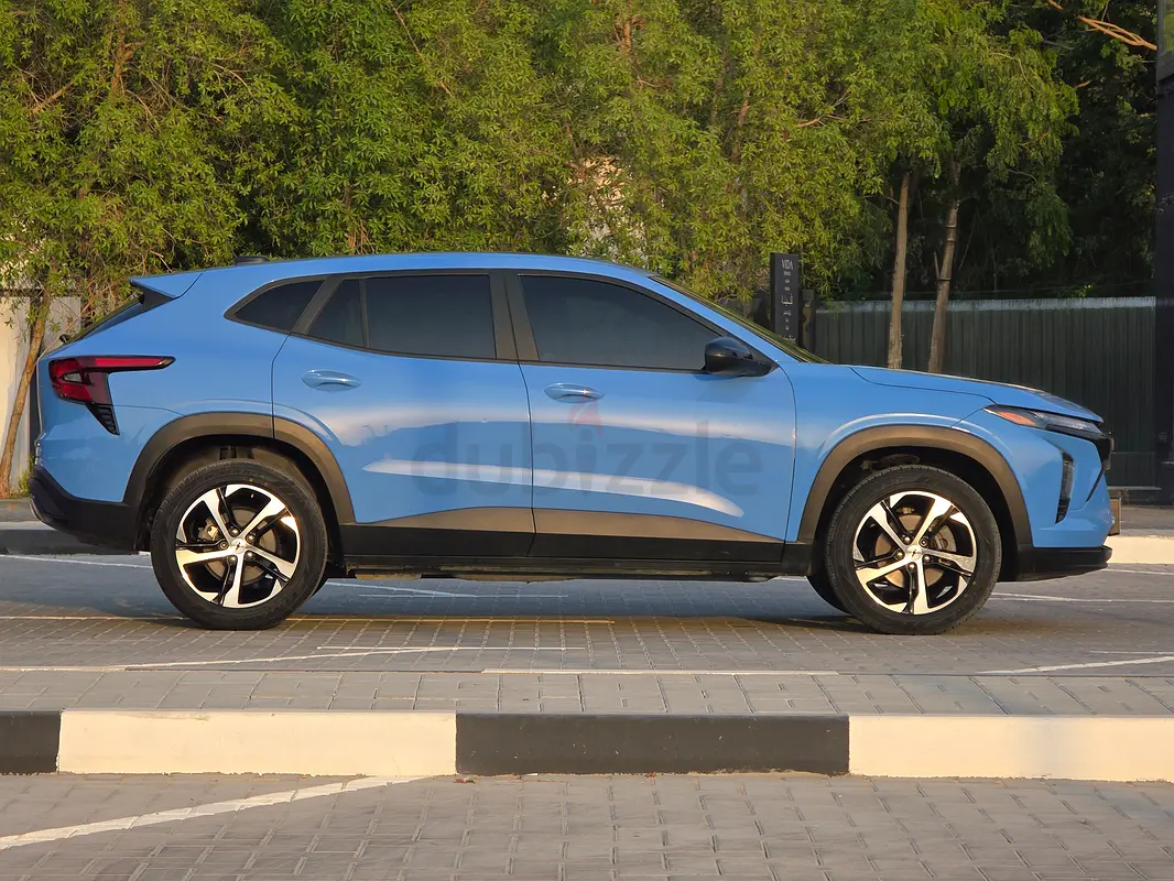 2024 Chevrolet Trax for Rent in Al Mamzar Front (Blue) photo 4
