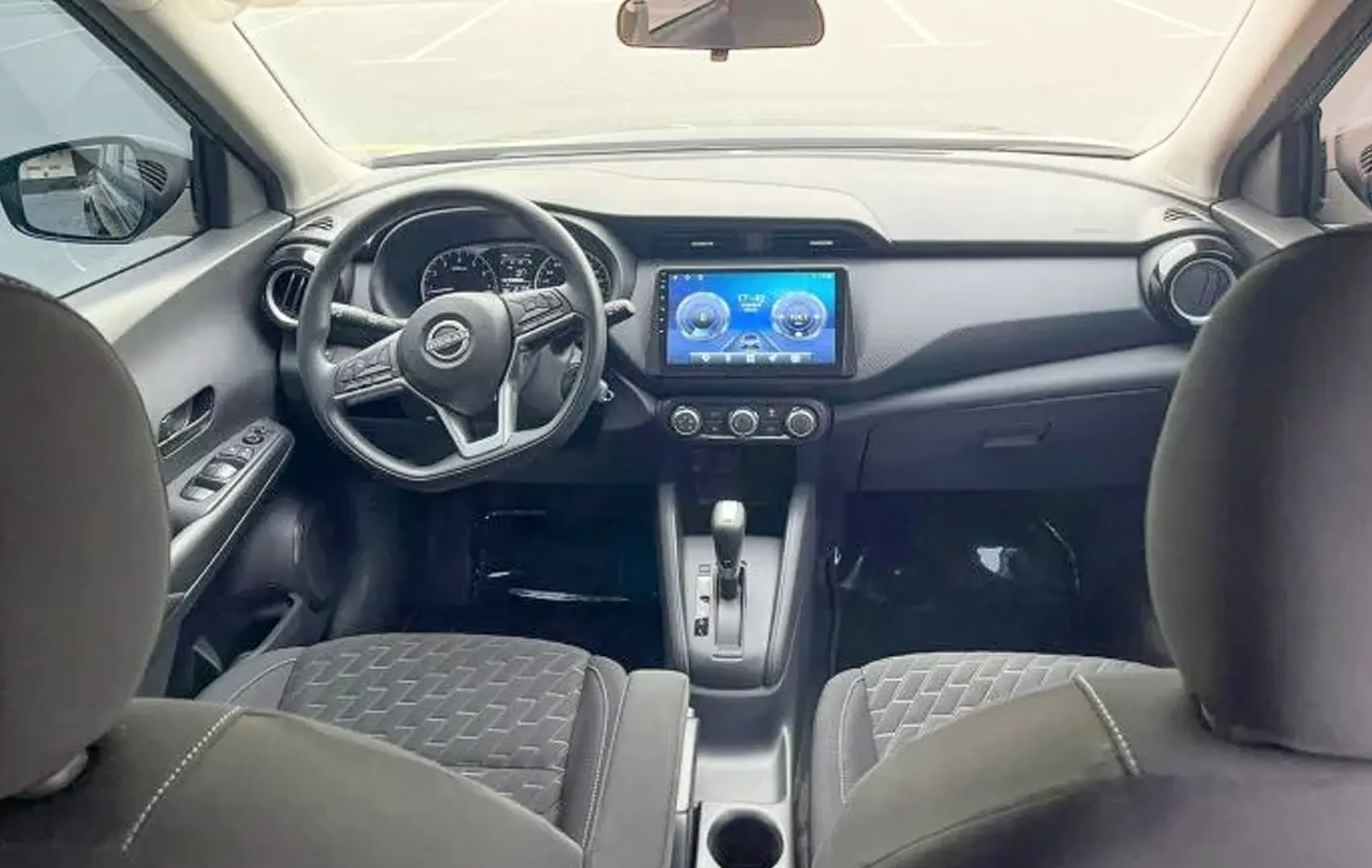 2024 Nissan Kicks White for Rent in Dubai photo 5
