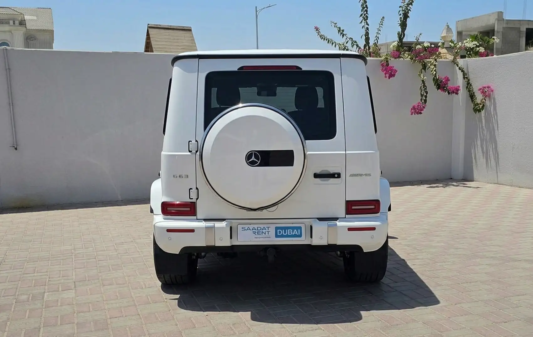 Mercedes-Benz G63 AMG White Rental in Dubai photo 3