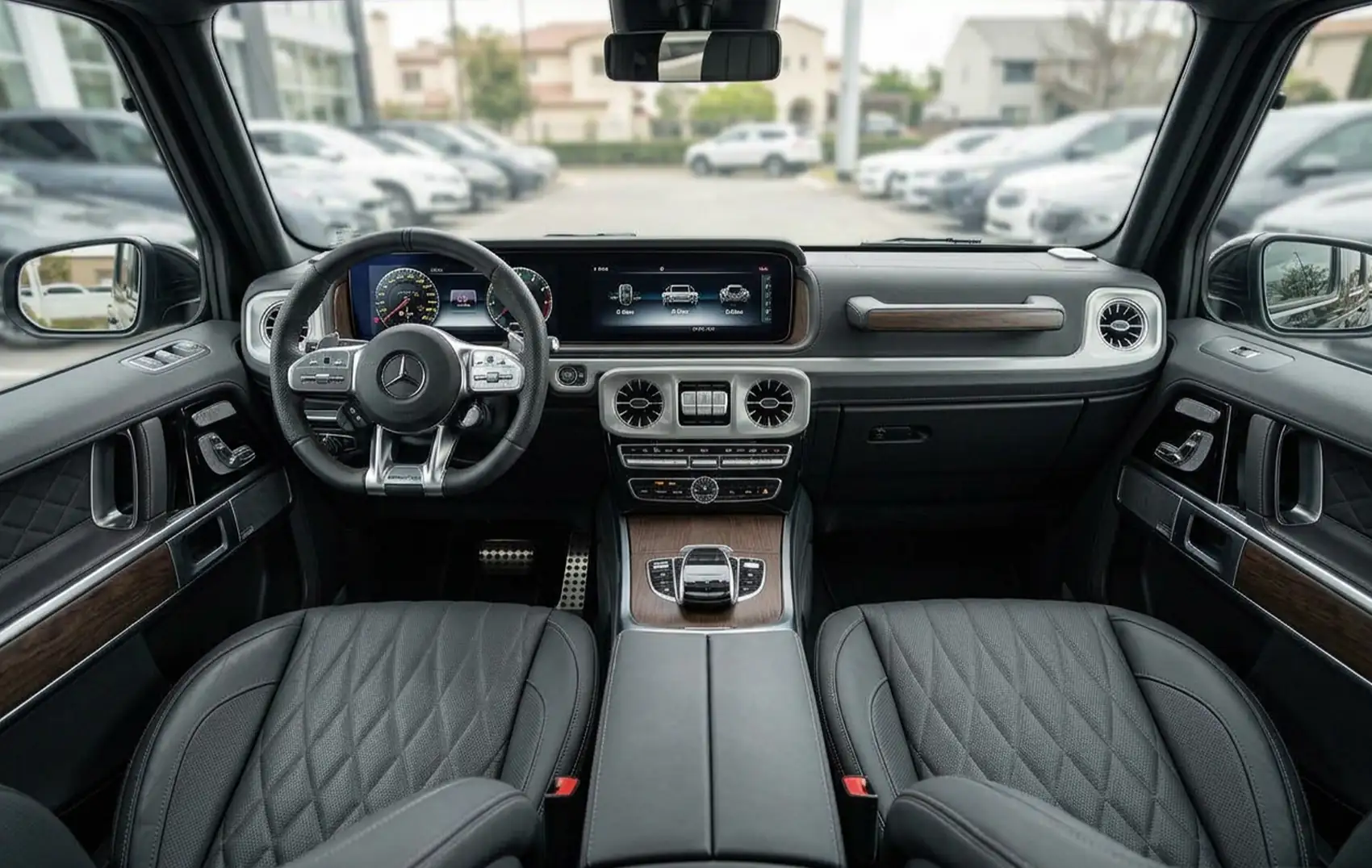 Mercedes-Benz G63 AMG White Rental in Dubai photo 4