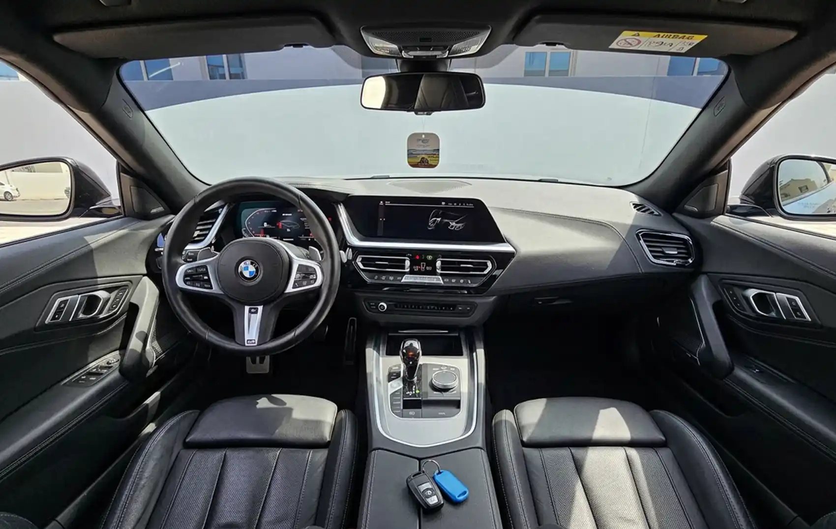 BMW Z4 White Rental in Dubai photo 4
