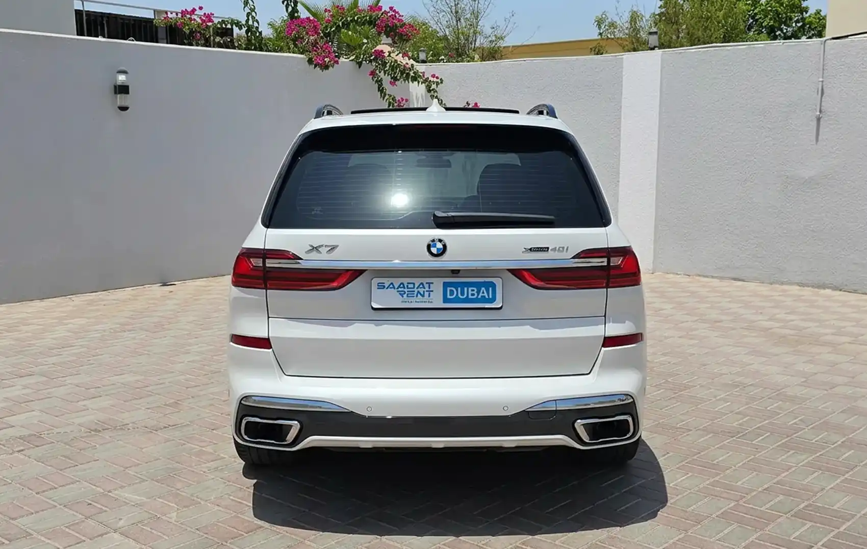 Hire BMW X7 White in Dubai photo 3