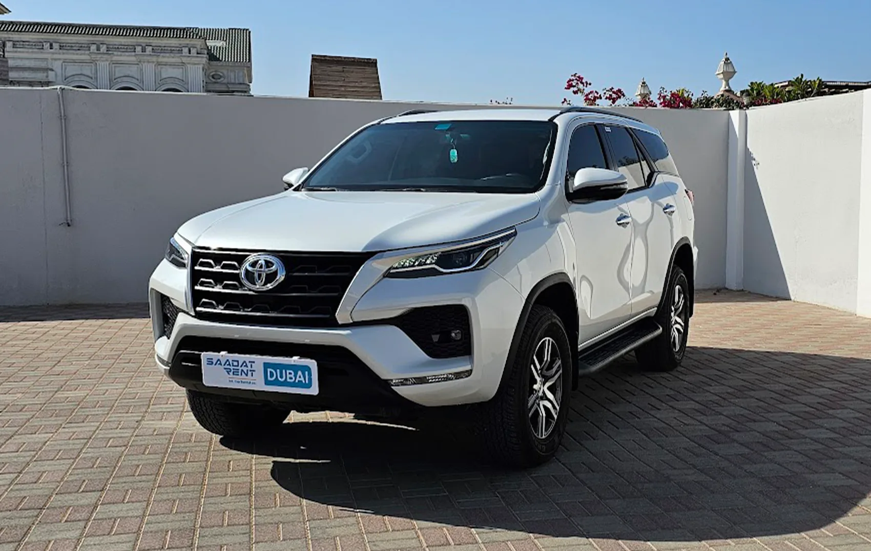 2025 Toyota Fortuner V6 White for Rent in Abu Dhabi photo 2