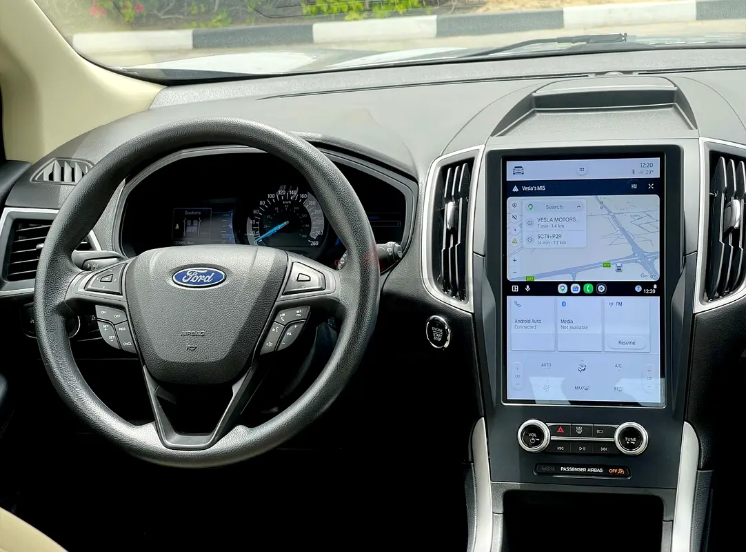 Rent 2022 Ford Edge in Ras Al Khor — Rent Online with Drivaza photo 4