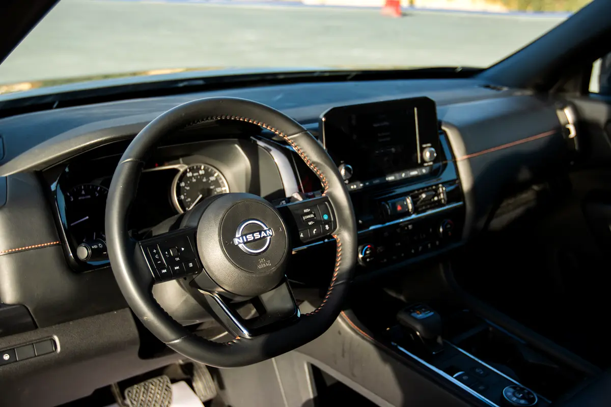Rent 2024 Nissan Pathfinder in Al Quoz 4 photo 6