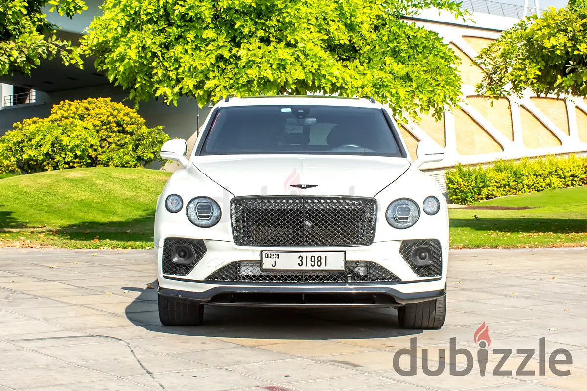2021 Bentley Bentayga for Rent in Palm Jumeirah photo 3