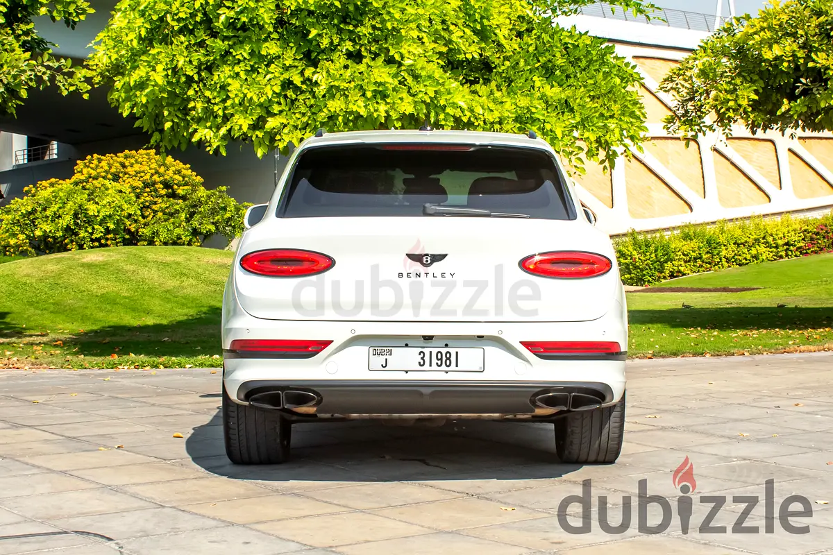 2021 Bentley Bentayga for Rent in Palm Jumeirah photo 6