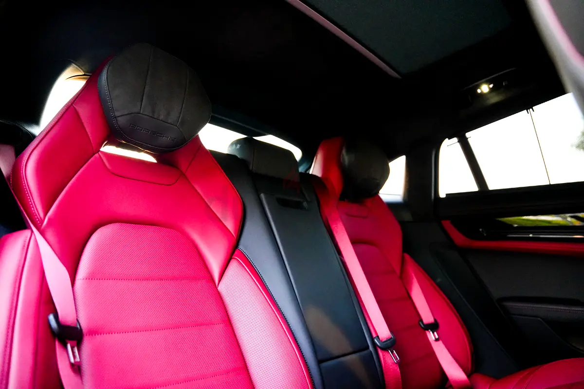 2025 Porsche Panamera for Rent in Al Barsha 1 photo 7