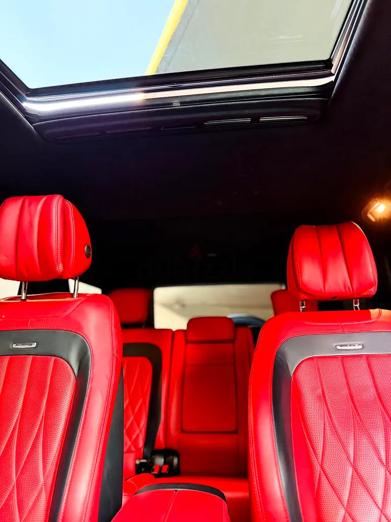 2024 Mercedes-Benz G-Class for Rent in Business Bay (Black) photo 6
