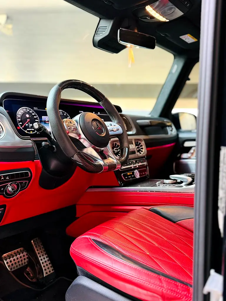 2024 Mercedes-Benz G-Class for Rent in Business Bay (Black) photo 9