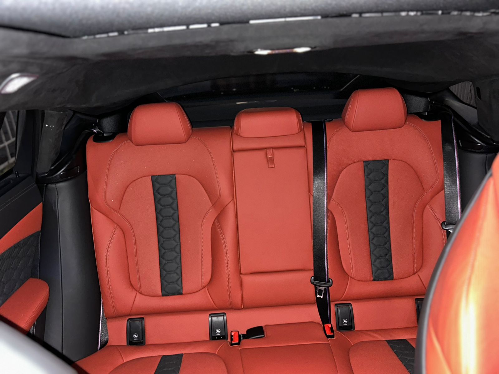 Rent 2023 BMW X6 Black in Dubai photo 6