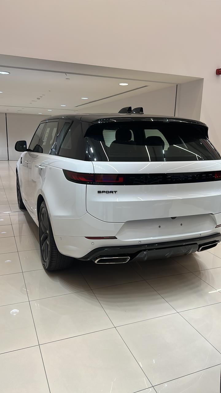 2024 Land Rover Range Rover Sport White for Rent in Dubai photo 6