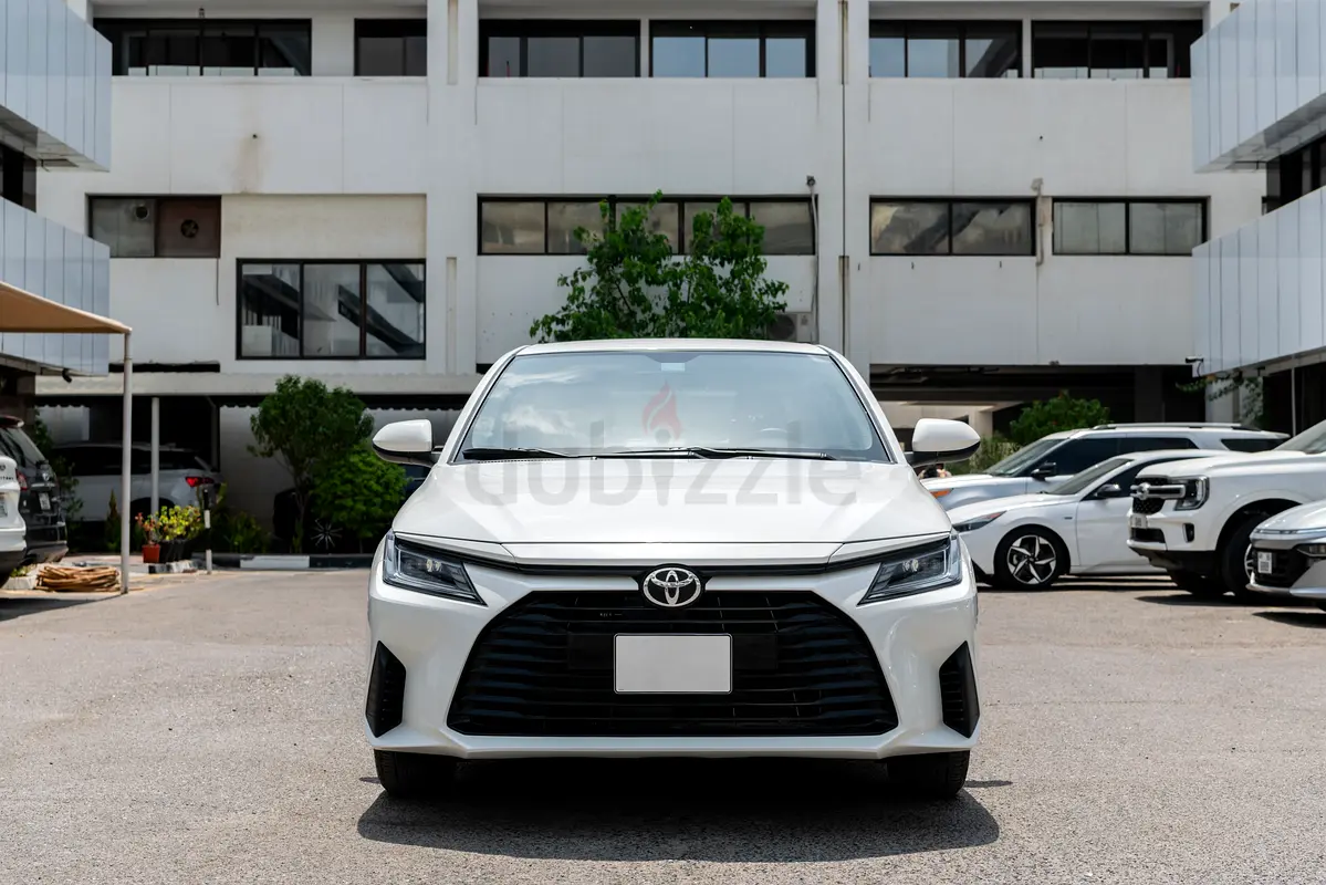 Hire 2024 Toyota Yaris in Al Quoz 1 photo 5