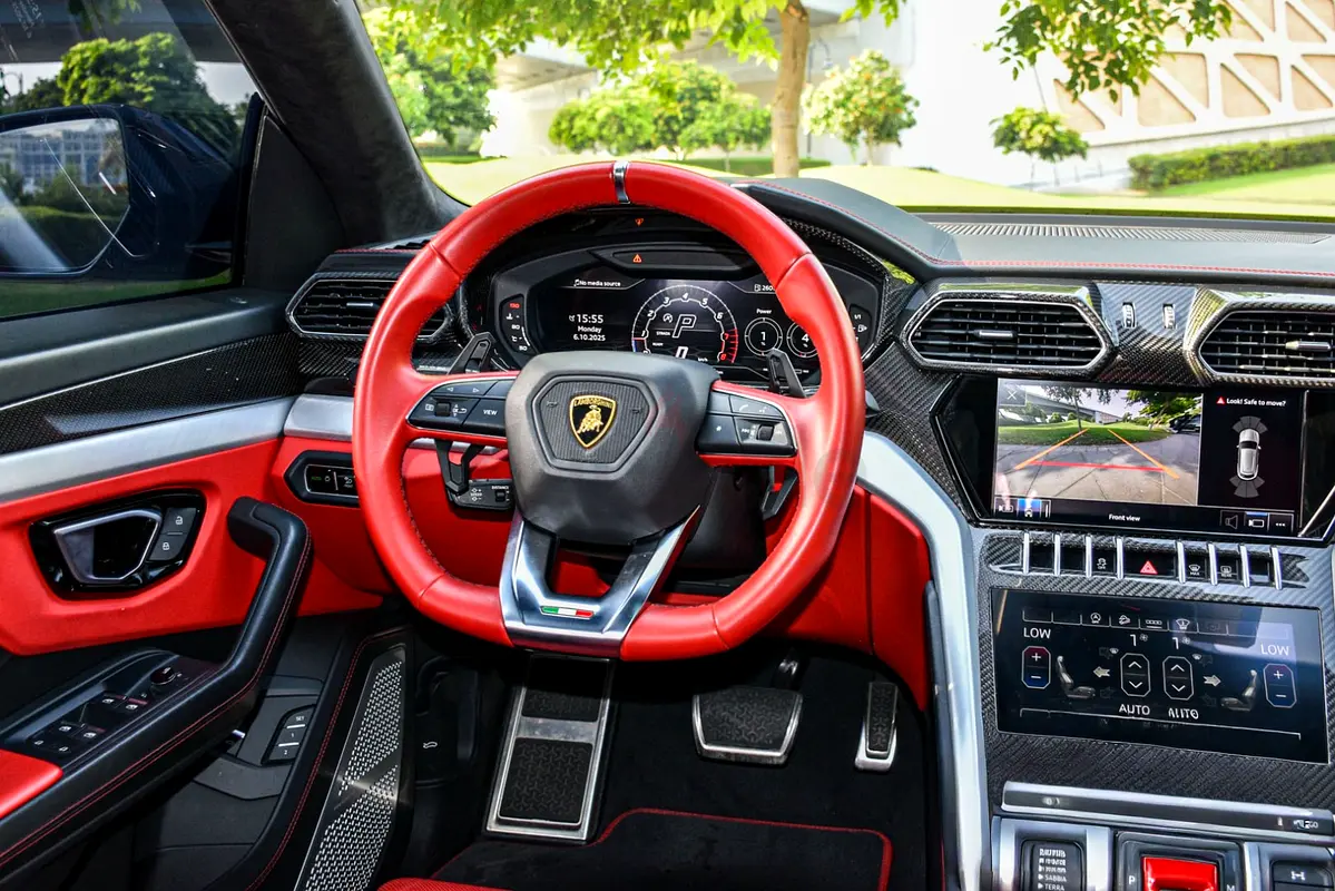 2022 Lamborghini Urus for Rent in Palm Jumeirah (Black) photo 10
