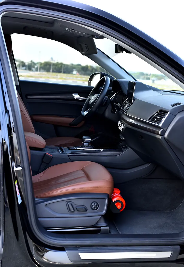 2024 Audi Q5 for Rent in Al Garhoud photo 8