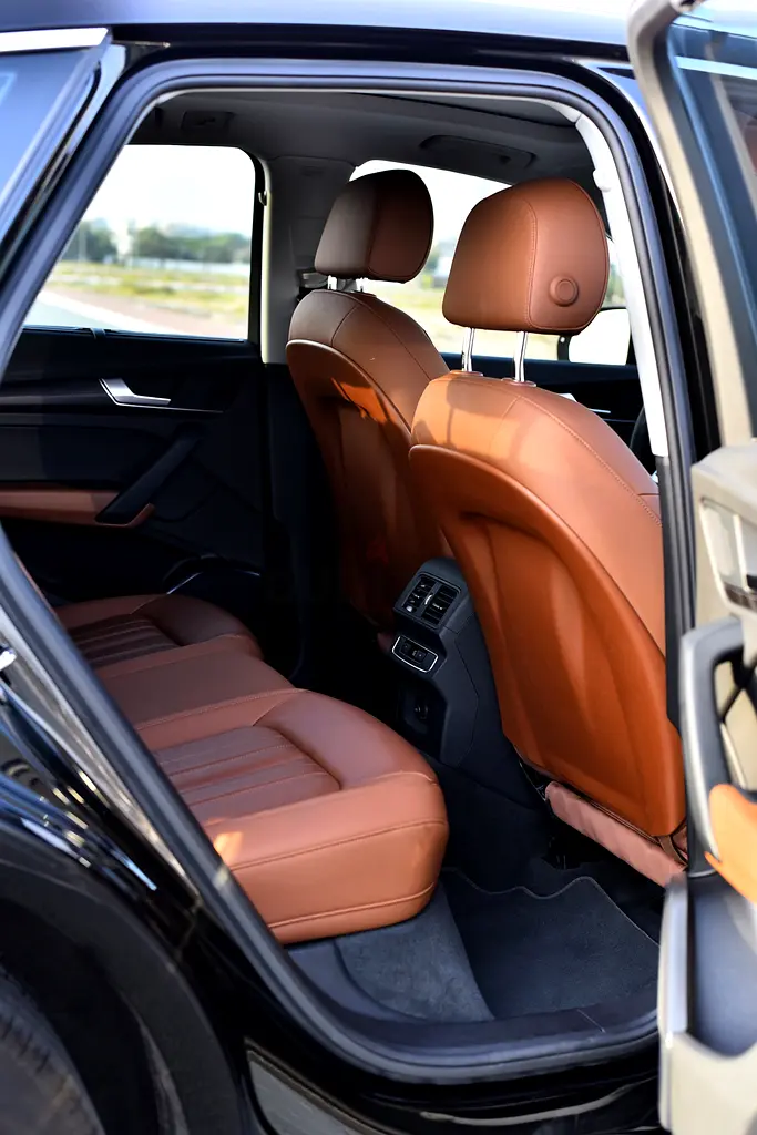 2024 Audi Q5 for Rent in Al Garhoud photo 9