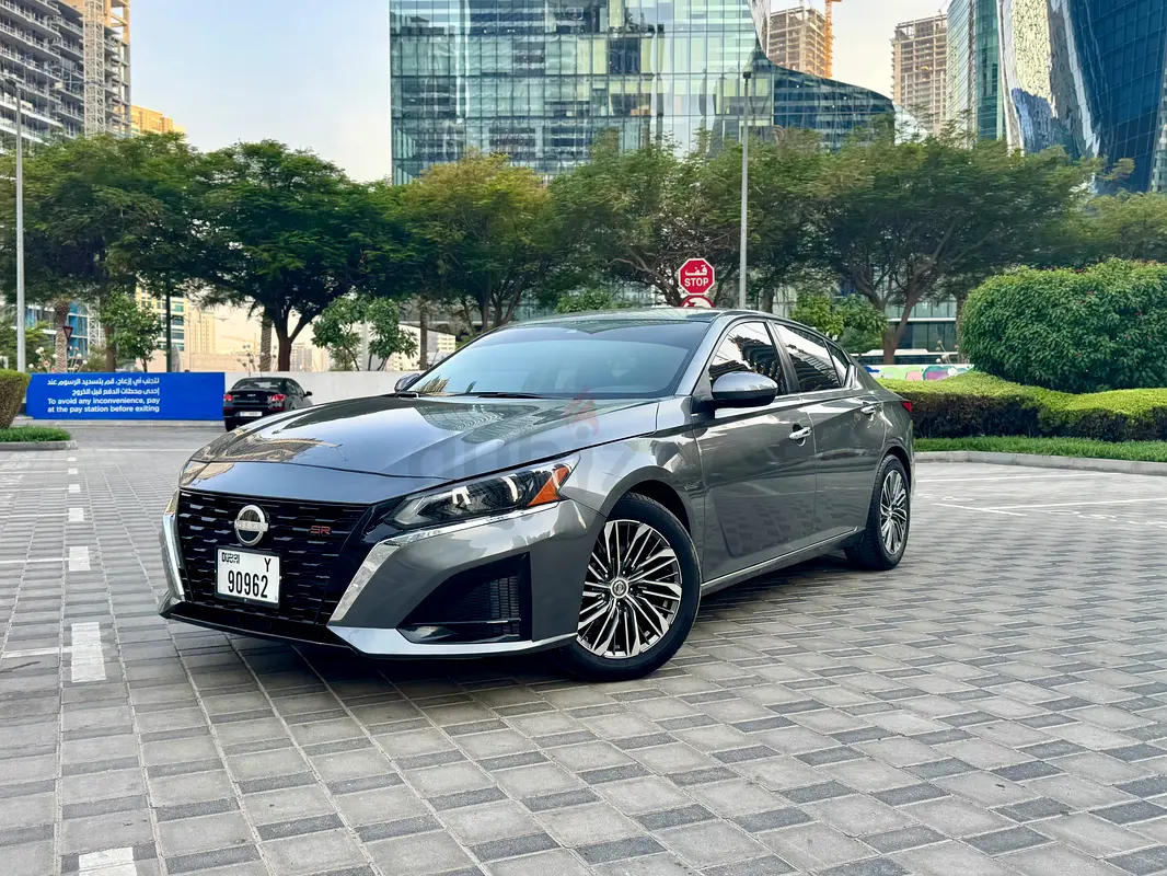 2023 Nissan Altima for Rent in Business Bay photo 7