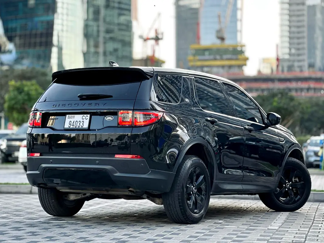 Rent 2023 Land Rover Discovery in Business Bay photo 2