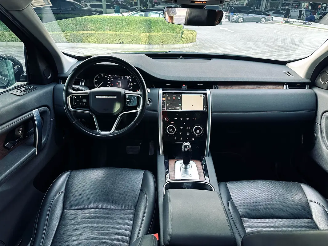 Rent 2023 Land Rover Discovery in Business Bay photo 3