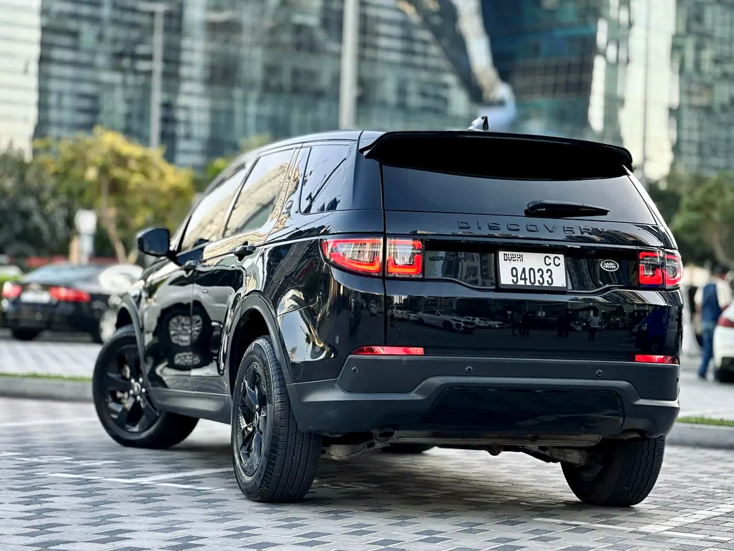 Rent 2023 Land Rover Discovery in Business Bay photo 8