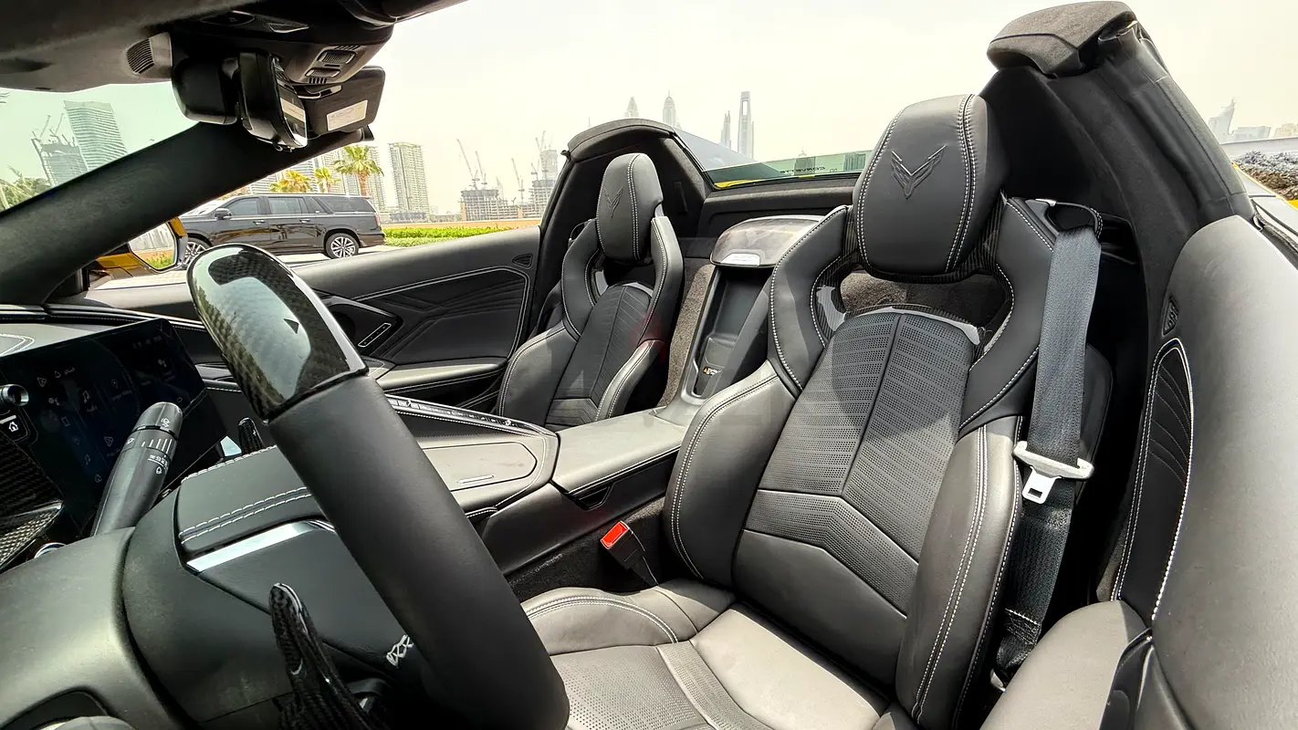 2025 Chevrolet Corvette for Rent in Al Barsha 1 photo 7