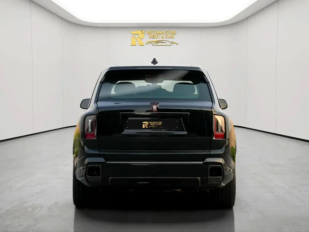 2025 Rolls-Royce Cullinan for Rent in Al Barsha 1 photo 4