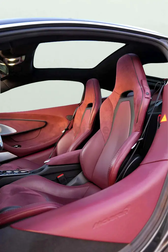 2022 McLaren GT for Rent in Al Barsha 1 photo 3