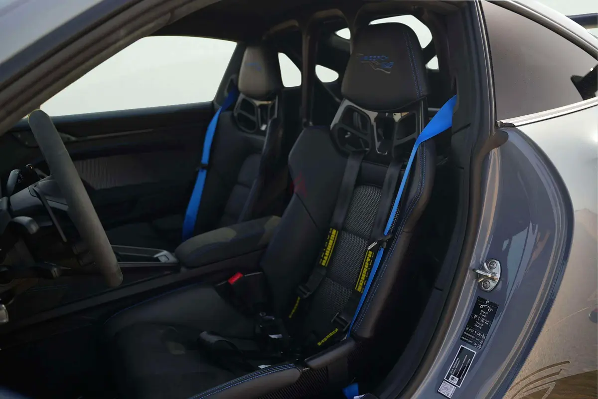2024 Porsche 911 for Rent in Al Barsha 1 photo 8