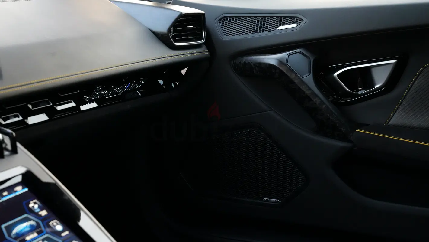 2024 Lamborghini Huracan for Rent in Al Barsha 1 photo 9