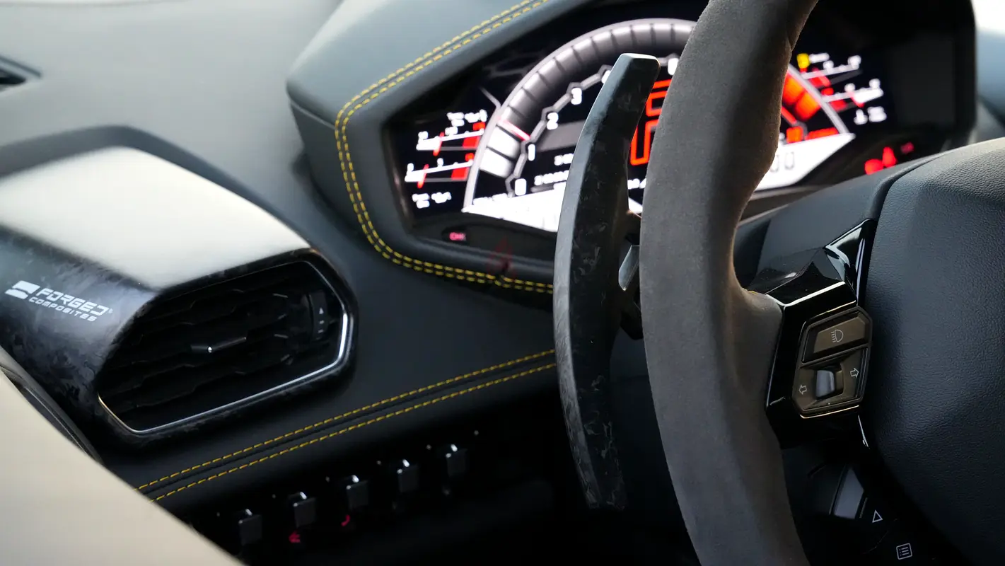 2024 Lamborghini Huracan for Rent in Al Barsha 1 photo 10