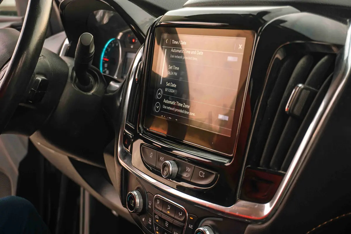 Rent 2021 Chevrolet Traverse in Al Quoz 4 photo 10