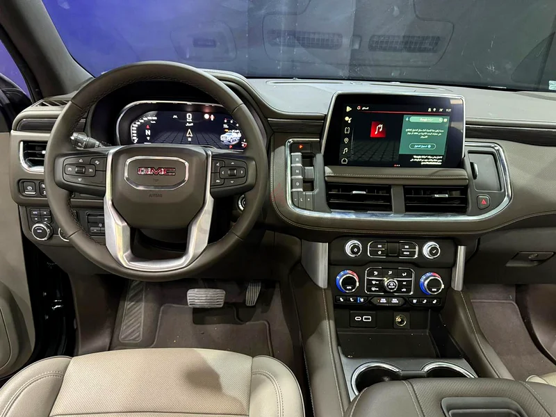 Hire 2024 GMC Yukon in Al Quoz 4 photo 2