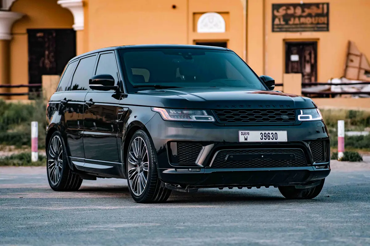 Hire 2022 Land Rover Range Rover Sport in Al Quoz 4 photo 2
