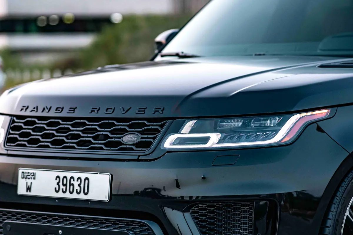 Hire 2022 Land Rover Range Rover Sport in Al Quoz 4 photo 4