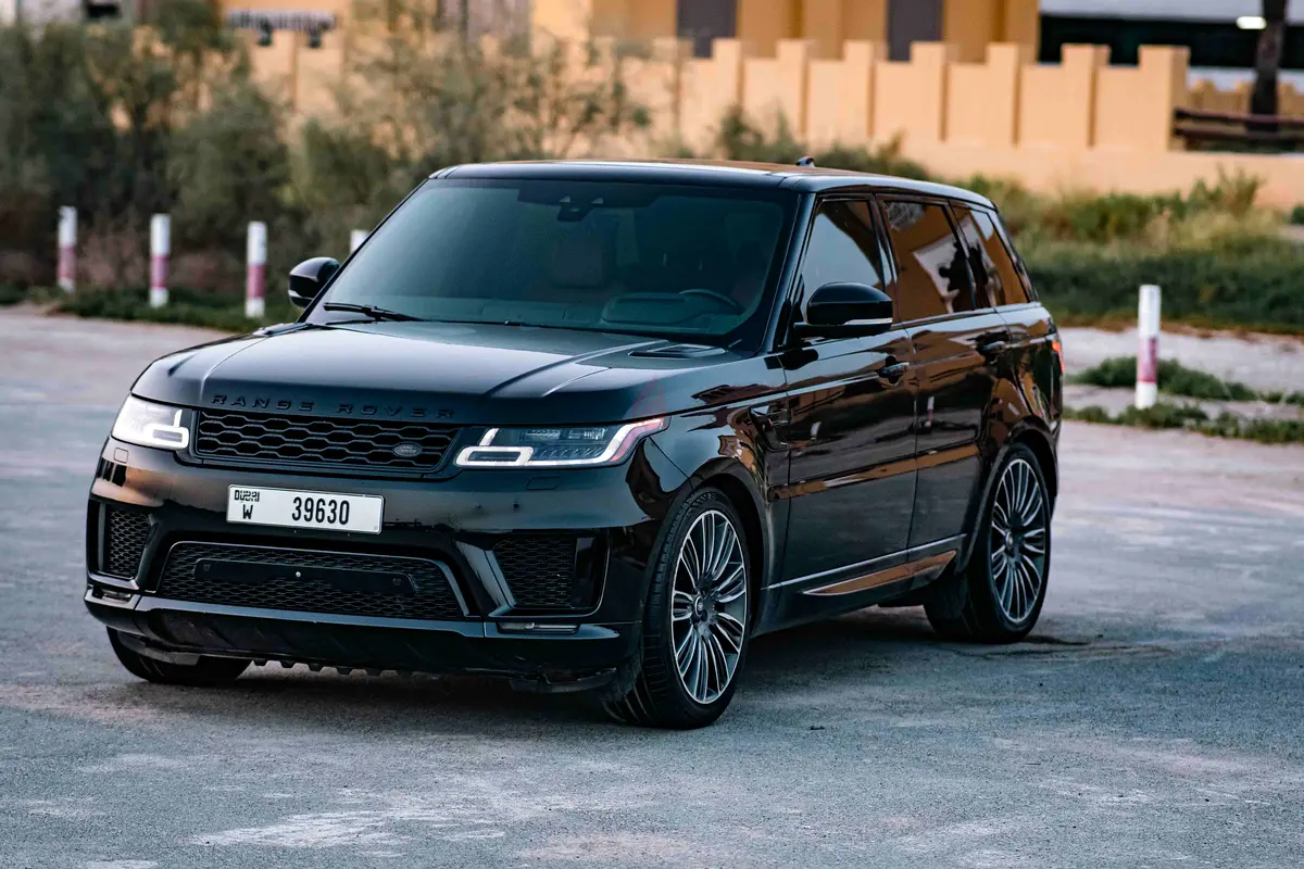Hire 2022 Land Rover Range Rover Sport in Al Quoz 4 photo 5