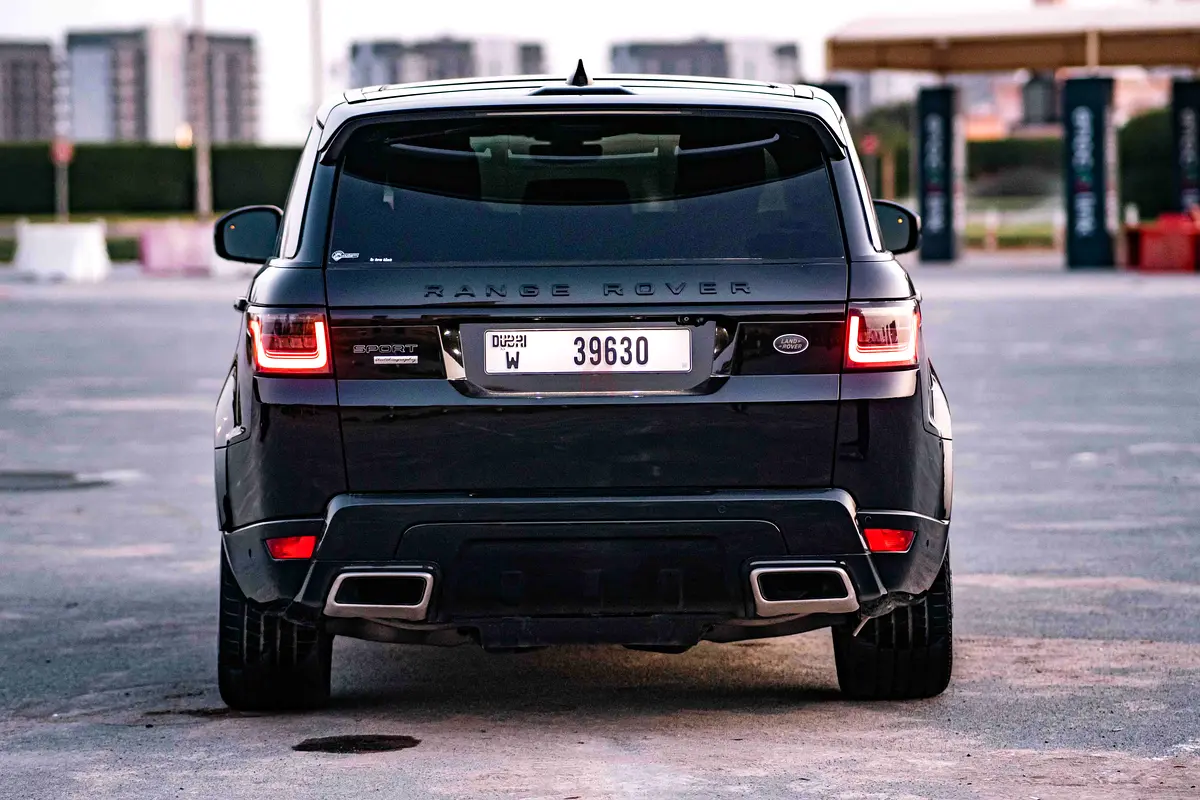 Hire 2022 Land Rover Range Rover Sport in Al Quoz 4 photo 6