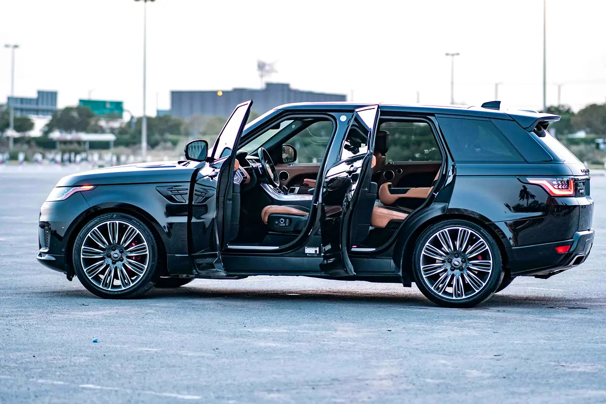 Hire 2022 Land Rover Range Rover Sport in Al Quoz 4 photo 10