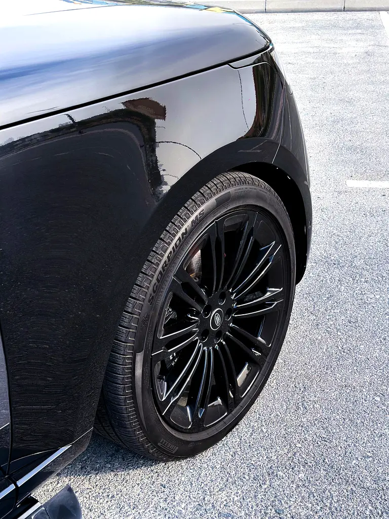 2025 Land Rover Range Rover Rental in Al Barsha 1 photo 5